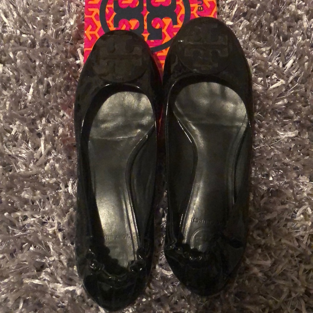 Size 8.5 Tory Burch patent reva ballet flats